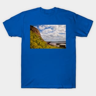 The mouth of the River Tyne T-Shirt